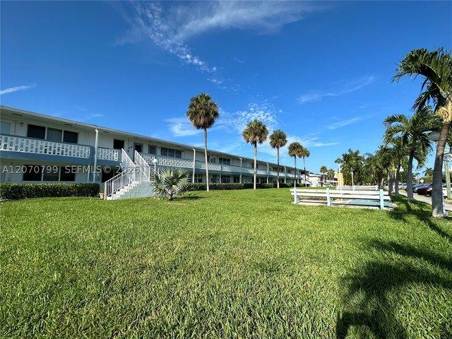 Condo for sale in Hallandale, Florida