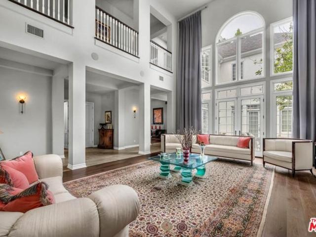 House for sale in Canoga Park, California
