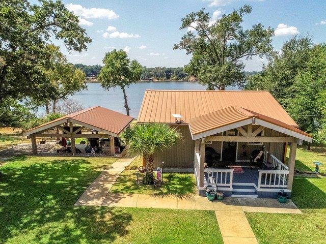 House for sale in Marion, Texas