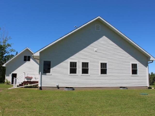 House for sale in Armstrong Creek, Wisconsin