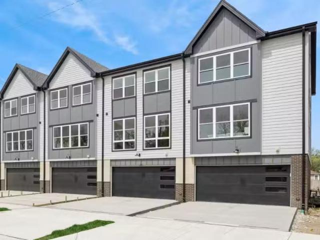 Condo for sale in Melrose Park Condo for sale in Melrose Park