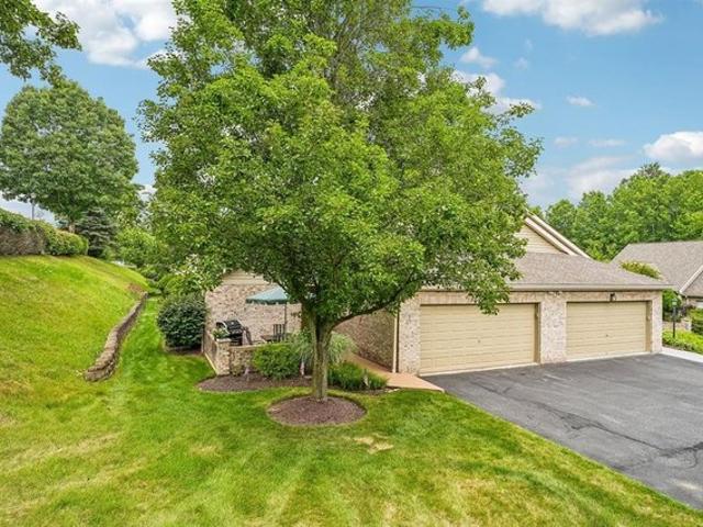 Condo for sale in Bridgeville, Pennsylvania