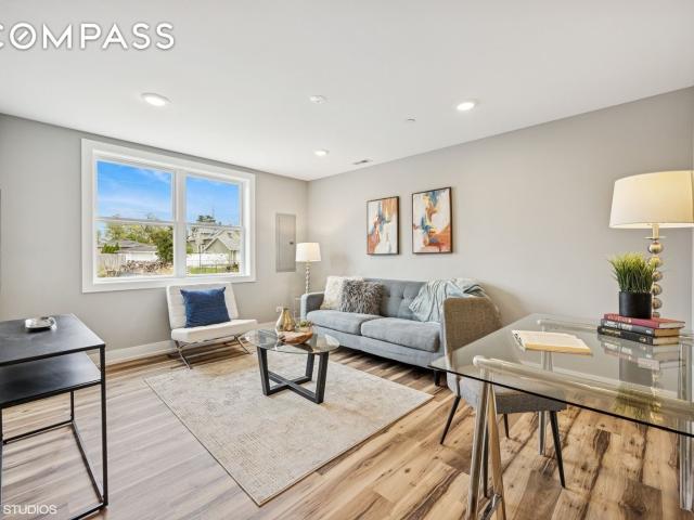 Townhouse for sale in River Grove