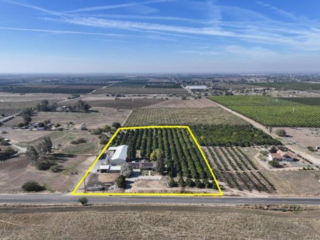 Farm for sale in Tulare, California