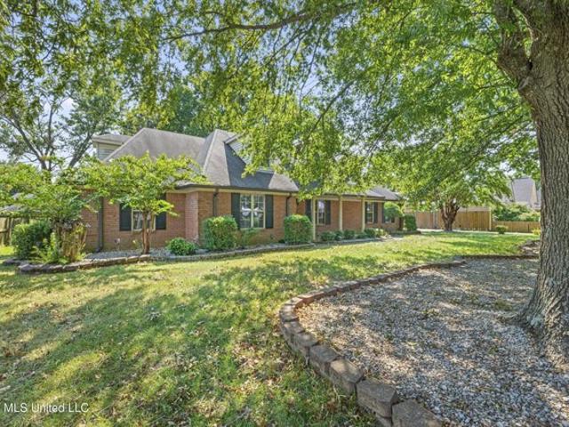 House for sale in Nesbit, Mississippi
