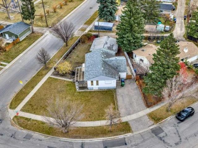 House for sale in Bowness, Calgary