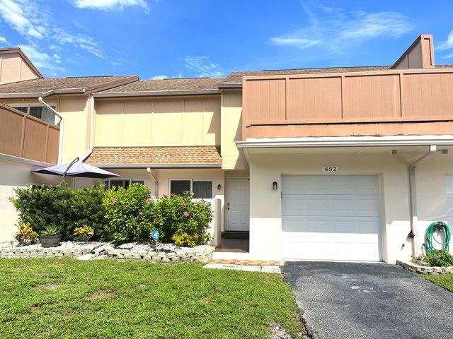 Condo for sale in Plantation, Florida