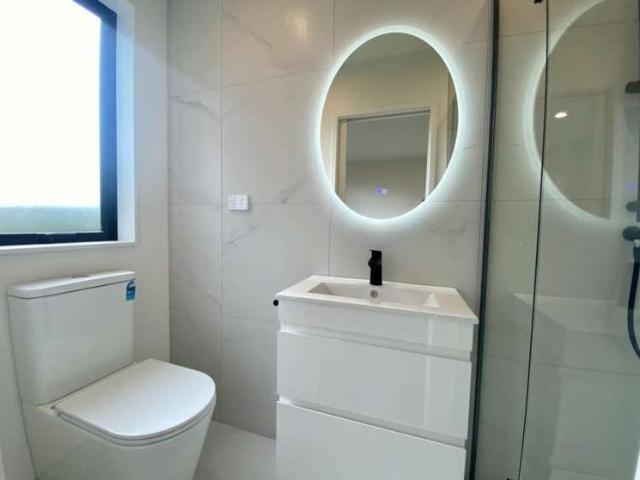 Townhouse for sale in Oratia