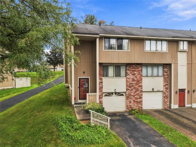 Townhouse for sale in South Fayette Township, Allegheny County