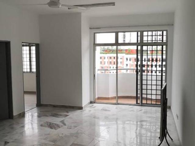 Apartment for sale in Petaling, Damansara Damai