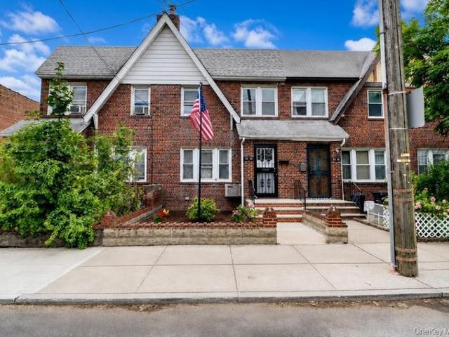 House for sale in Queens, Arverne