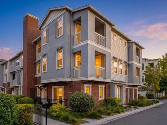 Condo for sale in Newark, California