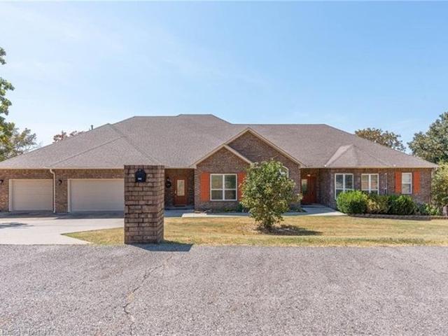 House for sale in Ark