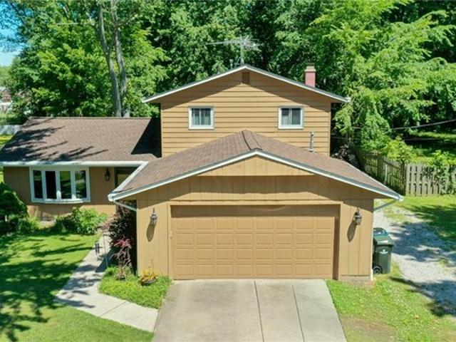 House for sale in Sheffield Lake, Ohio