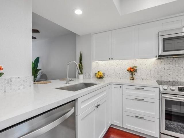 Townhouse for sale in Del Mar, California