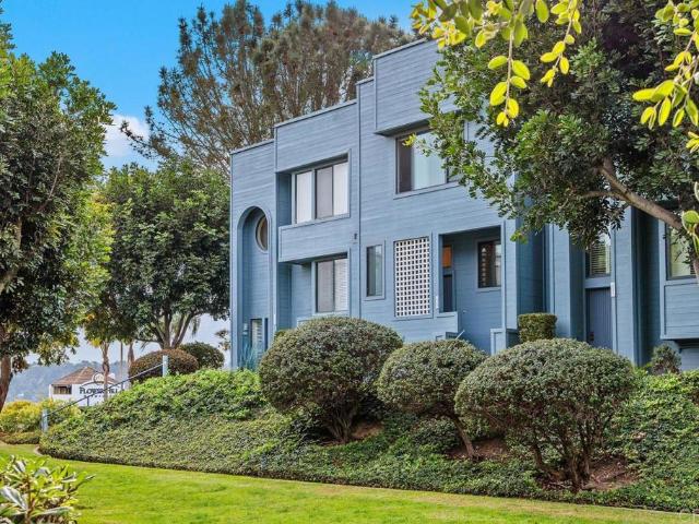 Condo for sale in Solana Beach, California