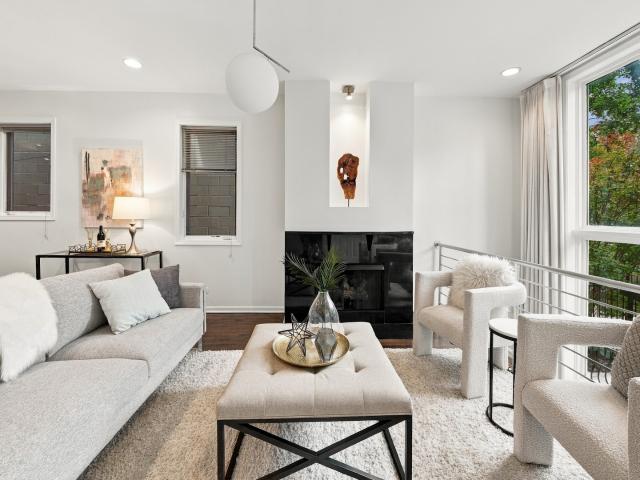 Condo for sale in East Village, Chicago