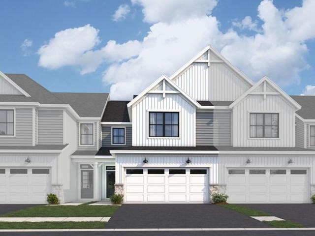 Townhouse for sale in Woodridge, Illinois