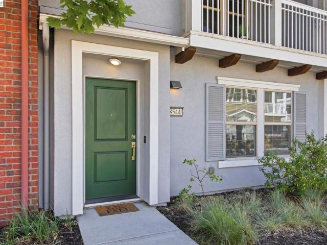 Condo for sale in Newark, California