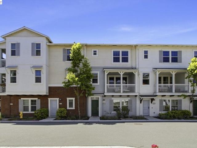 Condo for sale in Newark, California