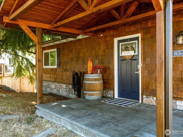 House for sale in Oak Harbor, Washington