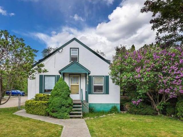 House for sale in Calgary