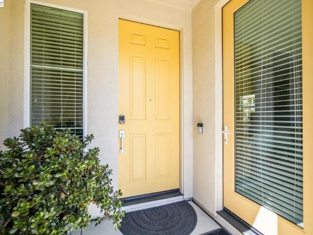 Townhouse for sale in Newark, California