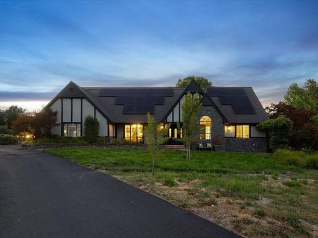 House for sale in Forestville, California