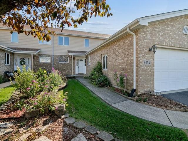 Townhouse for sale in Tinley Park, Illinois