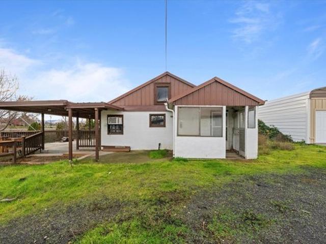 House for sale in Oregonia
