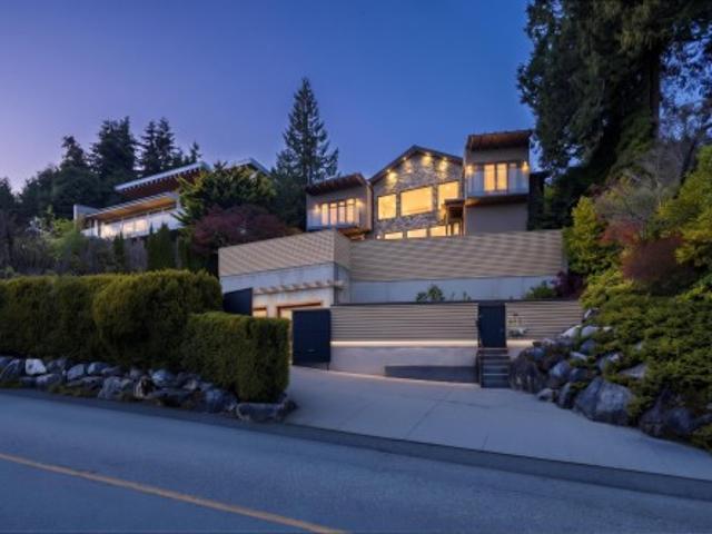 House for sale in Fulton Ave (EB) at 14th St, West Vancouver