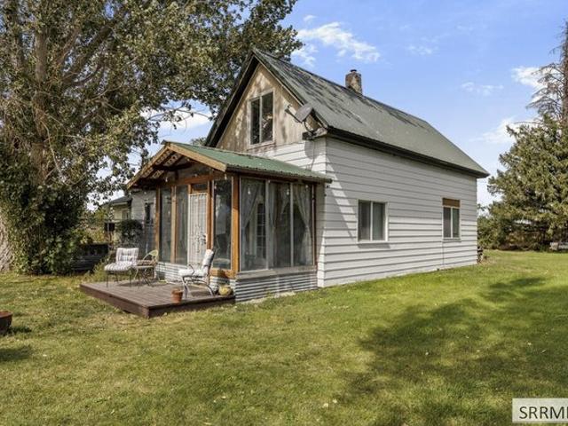 House for sale in Shelley, Bingham County
