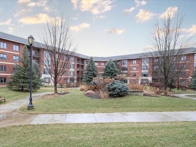 Condo for sale in Lombard, Illinois