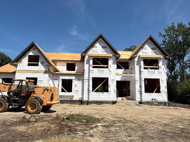 House for sale in West Lake Forest, Lake Forest