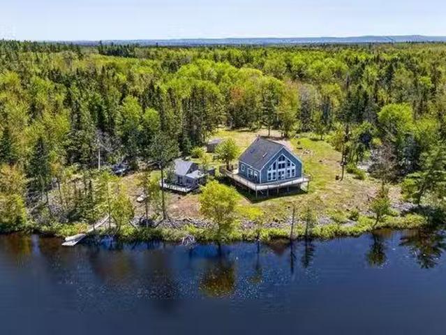 House for sale in Streets Ridge, Nova Scotia