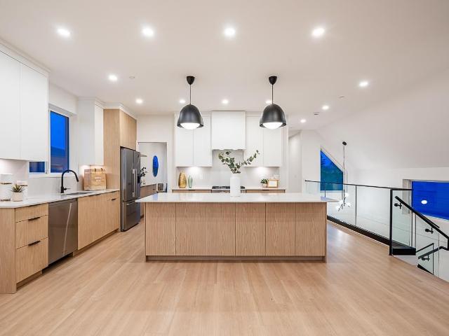 House for sale in White Rock