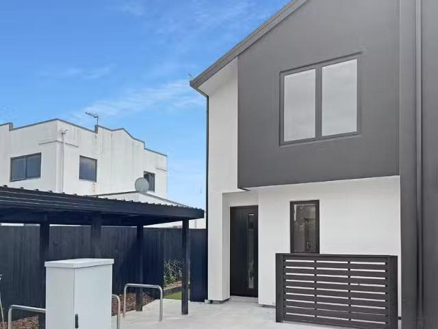 House for rent in Heathcote, Canterbury