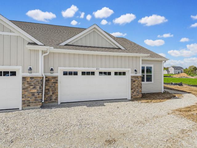 Condo for sale in Oconomowoc, Waukesha County