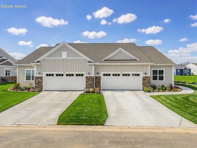 Condo for sale in Oconomowoc, Waukesha County