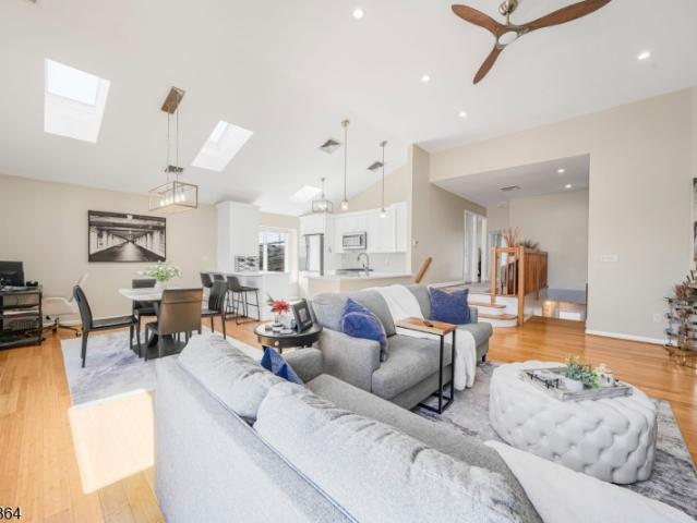Property for sale in Lyndhurst, New Jersey