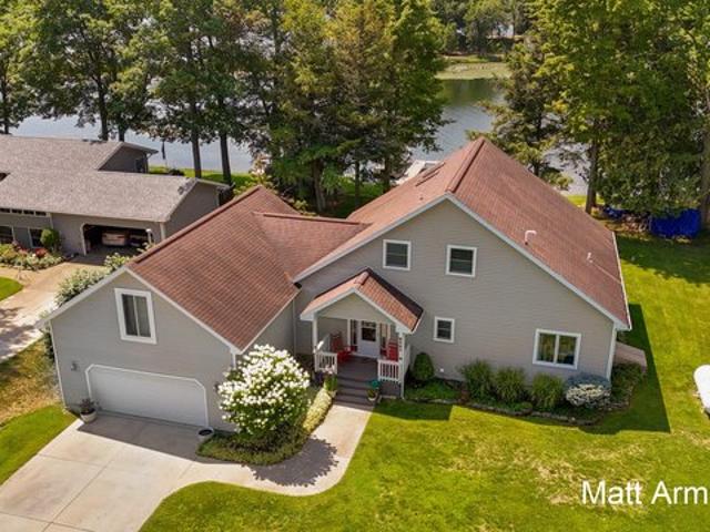 House for sale in Mecosta, Michigan