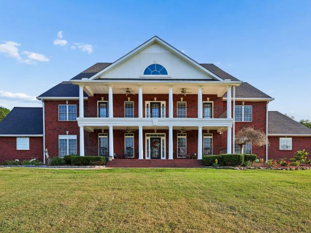 House for sale in Woodbury, Middle Tennessee