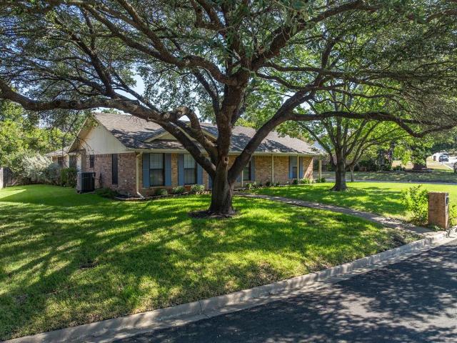 House for sale in Woodway, Texas