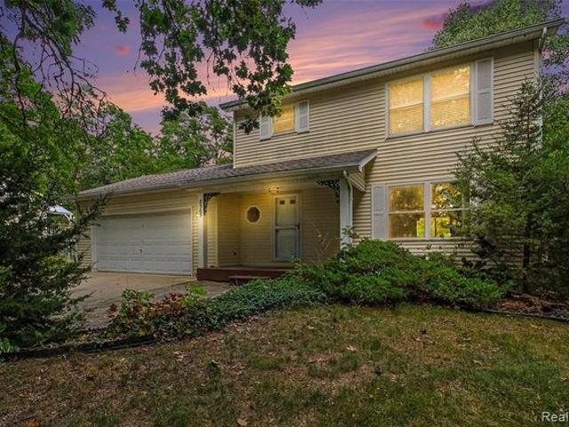 House for sale in Hamburg, Michigan