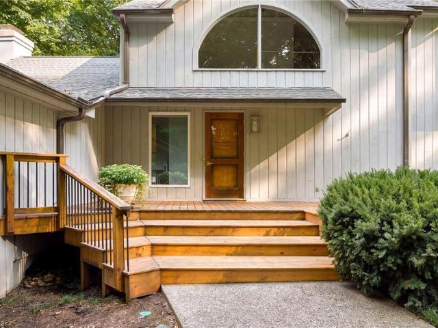 House for sale in Pfafftown, North Carolina