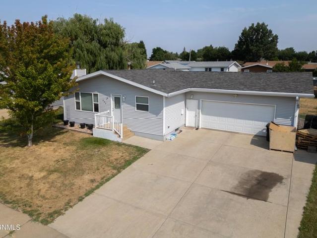 House for sale in Dickinson, North Dakota