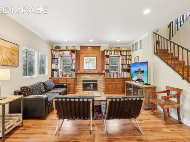 Townhouse for sale in Pasadena Townhouse for sale in Pasadena