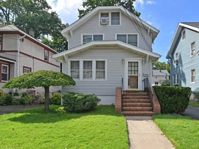 House for sale in Teaneck, New Jersey