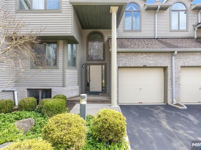 Townhouse for sale in Norwood, New Jersey