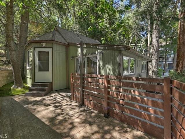 House for sale in Cedar Glen, California